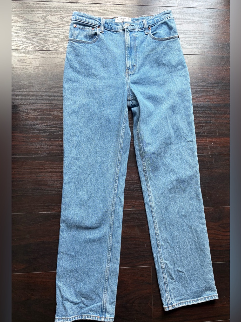 Abercrombie & Fitch 90’s straight Ultra high rise jeans size 6 waist 28